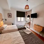 Atuaire En El Centro De بيت ضيافة Burgo