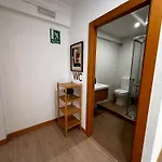 Atuaire En El Centro De Burgo