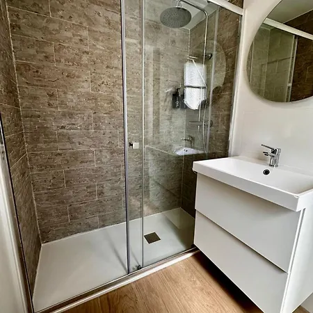 Atuaire En El Centro De *