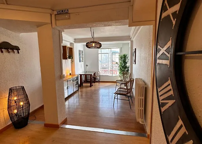 Atuaire En El Centro De *