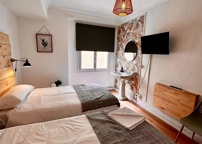 Atuaire En El Centro De Gasthuis Burgo