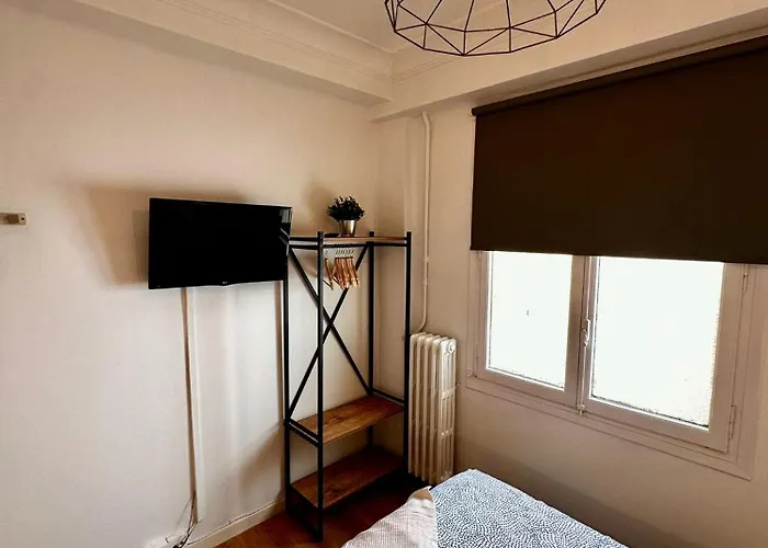 Atuaire En El Centro De *